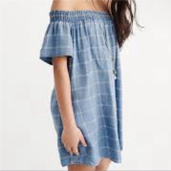 Abercrombie & Fitch Over The Shoulder Chambray Dress - Picture 2 of 6
